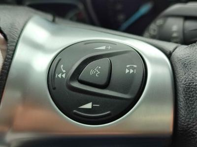 KUGA SELECTIVE 1.6 ECOBOOST 180 4WD A/T