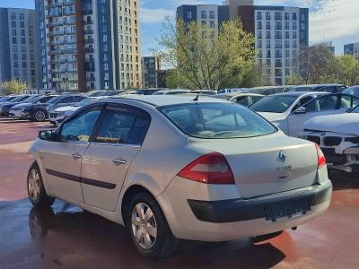 MEGANE II SEDAN AUTHENTIQUE 1.6 16V