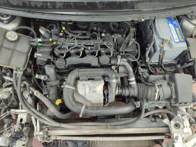 FOCUS 1.6 TDCi GHIA 4 KAPI CVT (109)