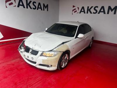 320D SEDAN