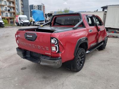 HILUX 2.4 D-4D 150 4x4 INVINCIBLE A/T