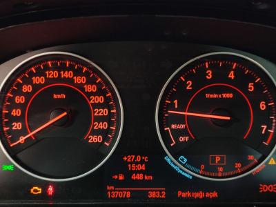 320i SEDAN (184)