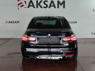 320i SEDAN (184)