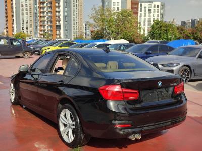 320d SEDAN