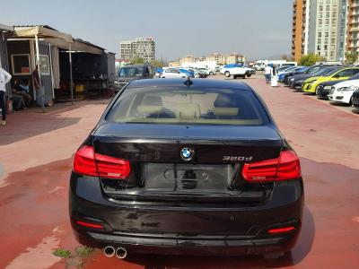 320d SEDAN
