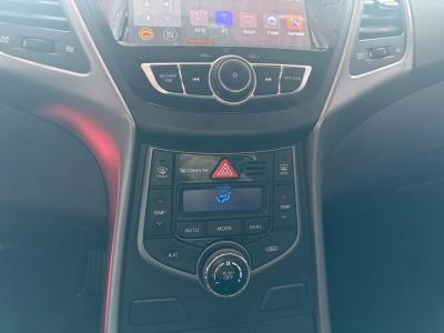 ELANTRA 1.6 CRDI STYLE DESIGN PACK OV
