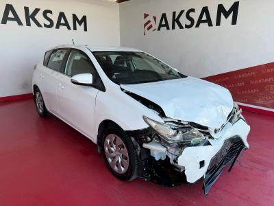 AURIS 1.6 TOUCH