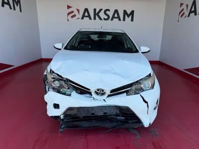 AURIS 1.6 TOUCH