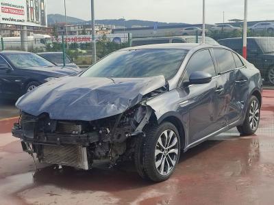 MEGANE SEDAN ICON 1.3 TCE EDC 140 FAZ2
