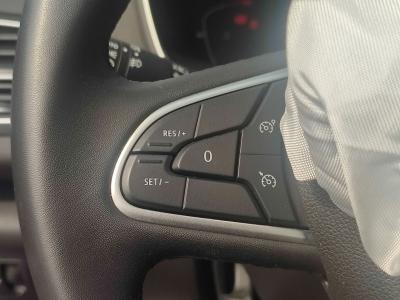 MEGANE SEDAN ICON 1.3 TCE EDC 140 FAZ2