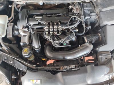 FOCUS TITANIUM 5K 1.6I (100) OV