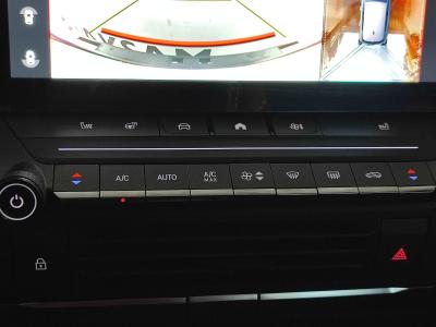 ASTRA  HB 1.2 AT8 130 GS