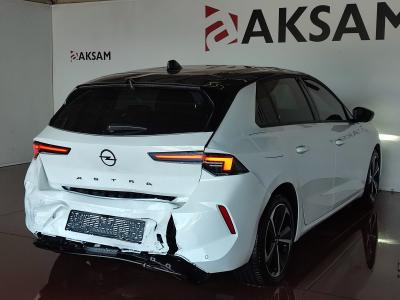 ASTRA  HB 1.2 AT8 130 GS