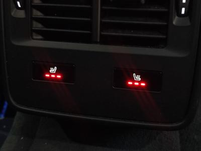 TAYCAN 4S (571)