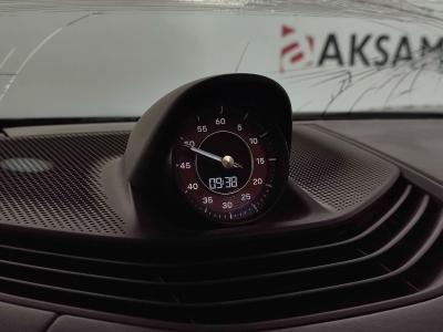 TAYCAN 4S (571)