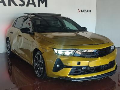 ASTRA  HB 1.2 AT8 130 GS