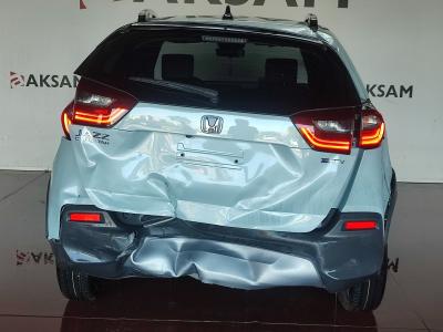 JAZZ 1.5 E:HEV HYBRID CROSSTAR AT