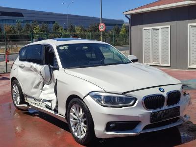 320i SEDAN (184)