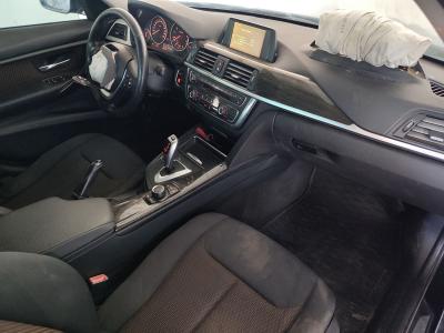 320i SEDAN 2.0