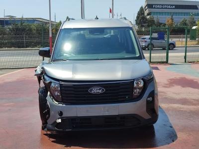 TOURNEO COURIER 1.0 P 125 AT TITANIUM