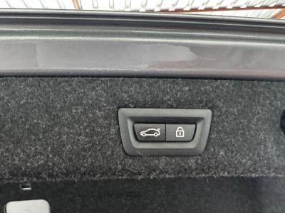 520i SEDAN LCI  50th Year M Edition
