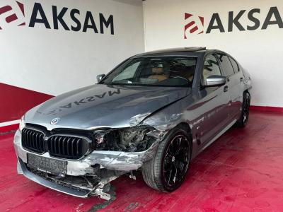 520i SEDAN LCI  50th Year M Edition