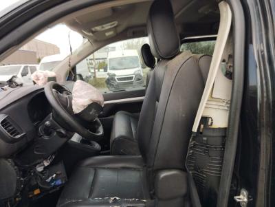 EXPERT TRAVELLER UZUN 2.0 BLUEHDI 150 S&S