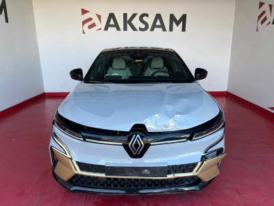 MEGANE E-TECH ICONIC EV60 220