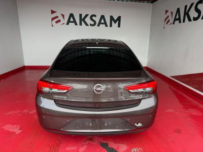INSIGNIA GRAND SPORT 1.6 D 136 AT6 EXCELLENCE