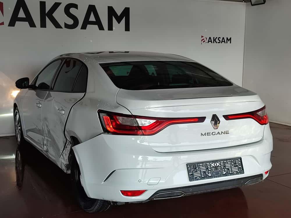 MEGANE SEDAN JOY COMFORT 1.3 TCE EDC 140 FAZ2