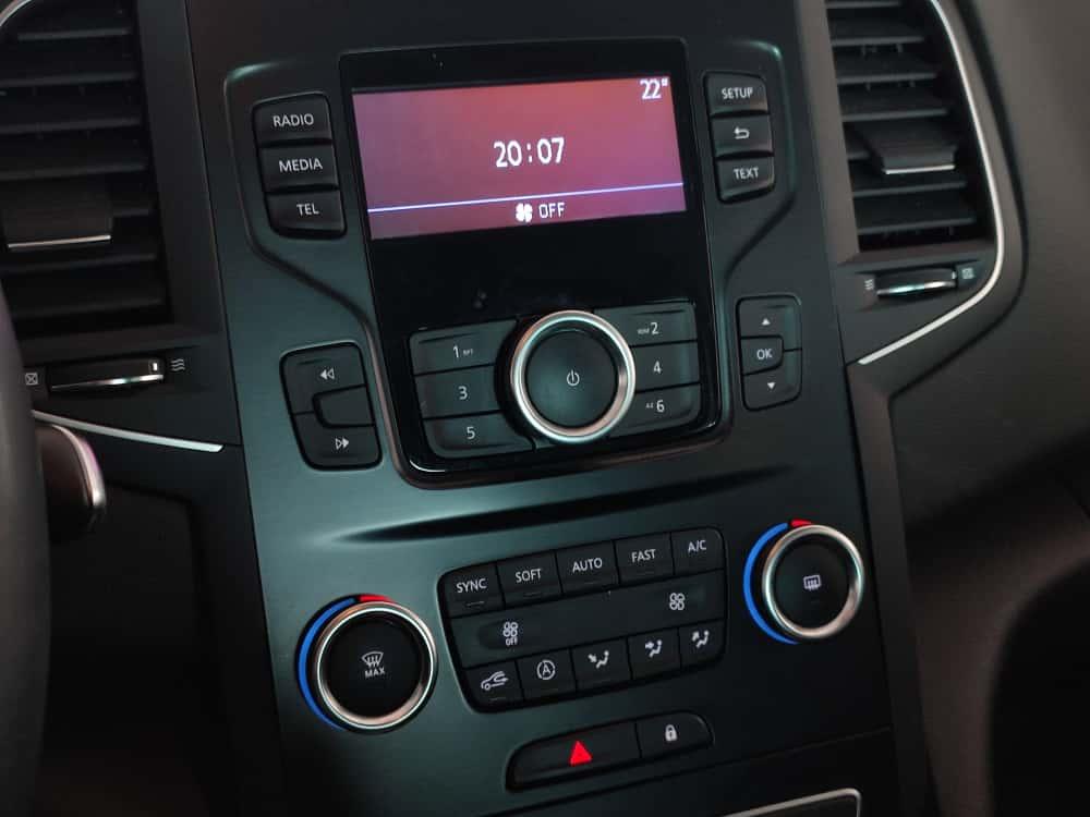 MEGANE SEDAN JOY COMFORT 1.3 TCE EDC 140 FAZ2