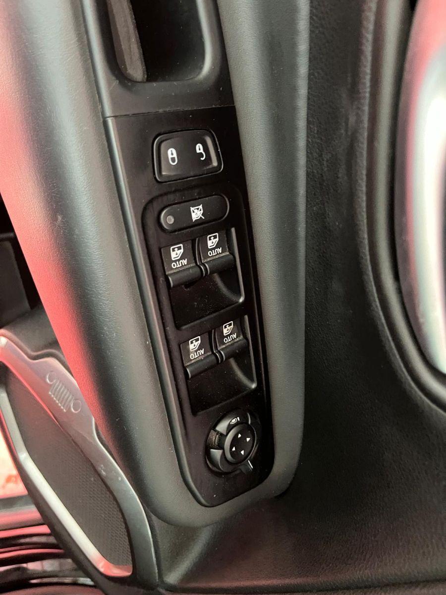 JEEP RENEGADE 1.3 180 AT LIMITED 4X4 E6D S5