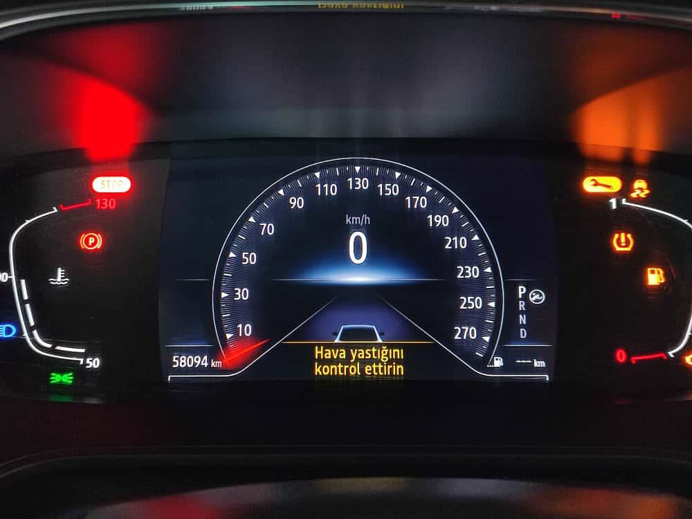 MEGANE SEDAN JOY COMFORT 1.3 TCE EDC 140 FAZ2