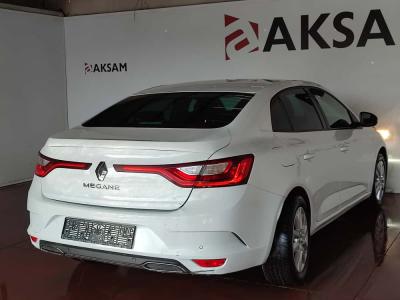 MEGANE SEDAN JOY COMFORT 1.3 TCE EDC 140 FAZ2