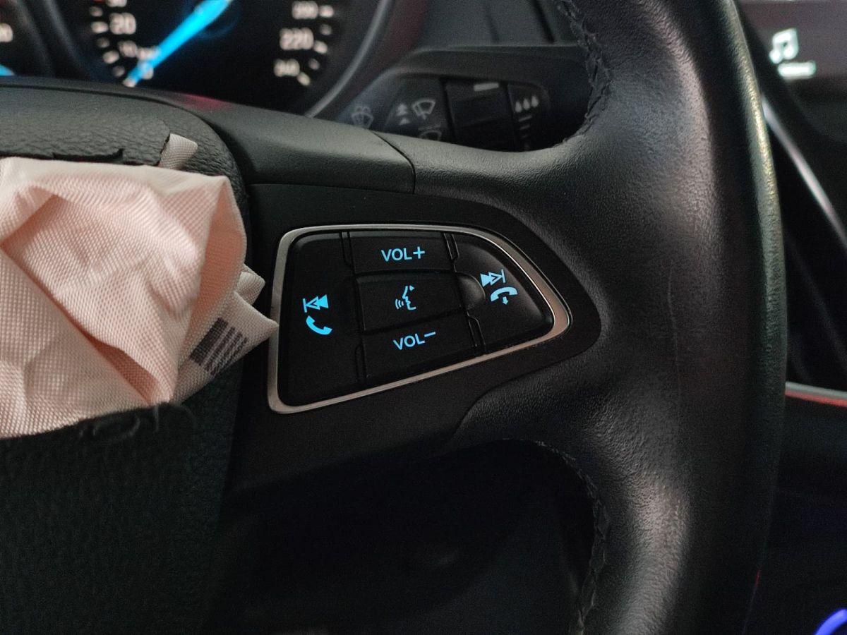 FOCUS III MCA  TITANIUM 1.6 125 4K