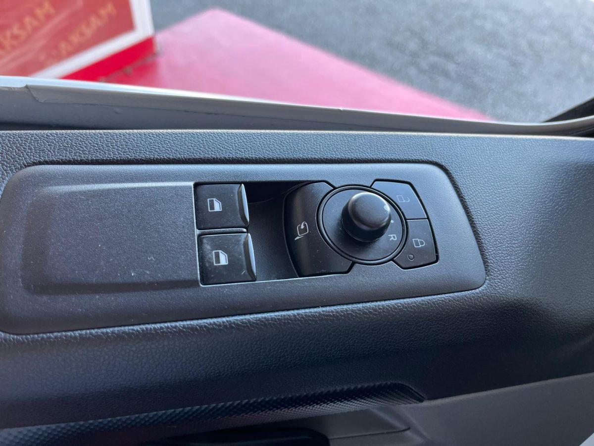 TRANSIT CUSTOM VAN 320L EB UPG 136 TREND