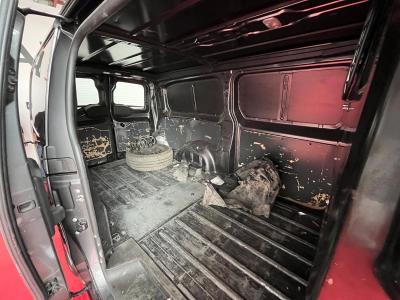 VIVARO CARGO 2.0 145 DIZEL MT6 ELEGANCE XL